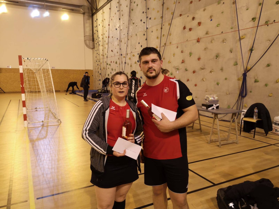 10/ Victoire en mixte D8/D9 pour Anais Alves et J-Baptiste Alves au tournoi d’Eyguières.