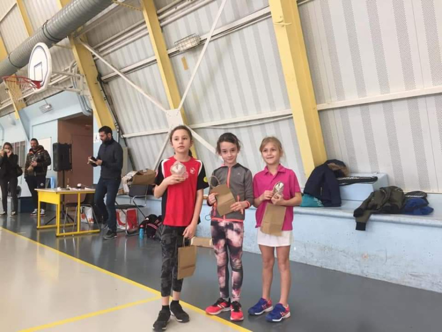 11/ Victoire pour Romane Trescazes au RDJ de Salon en poussin.
